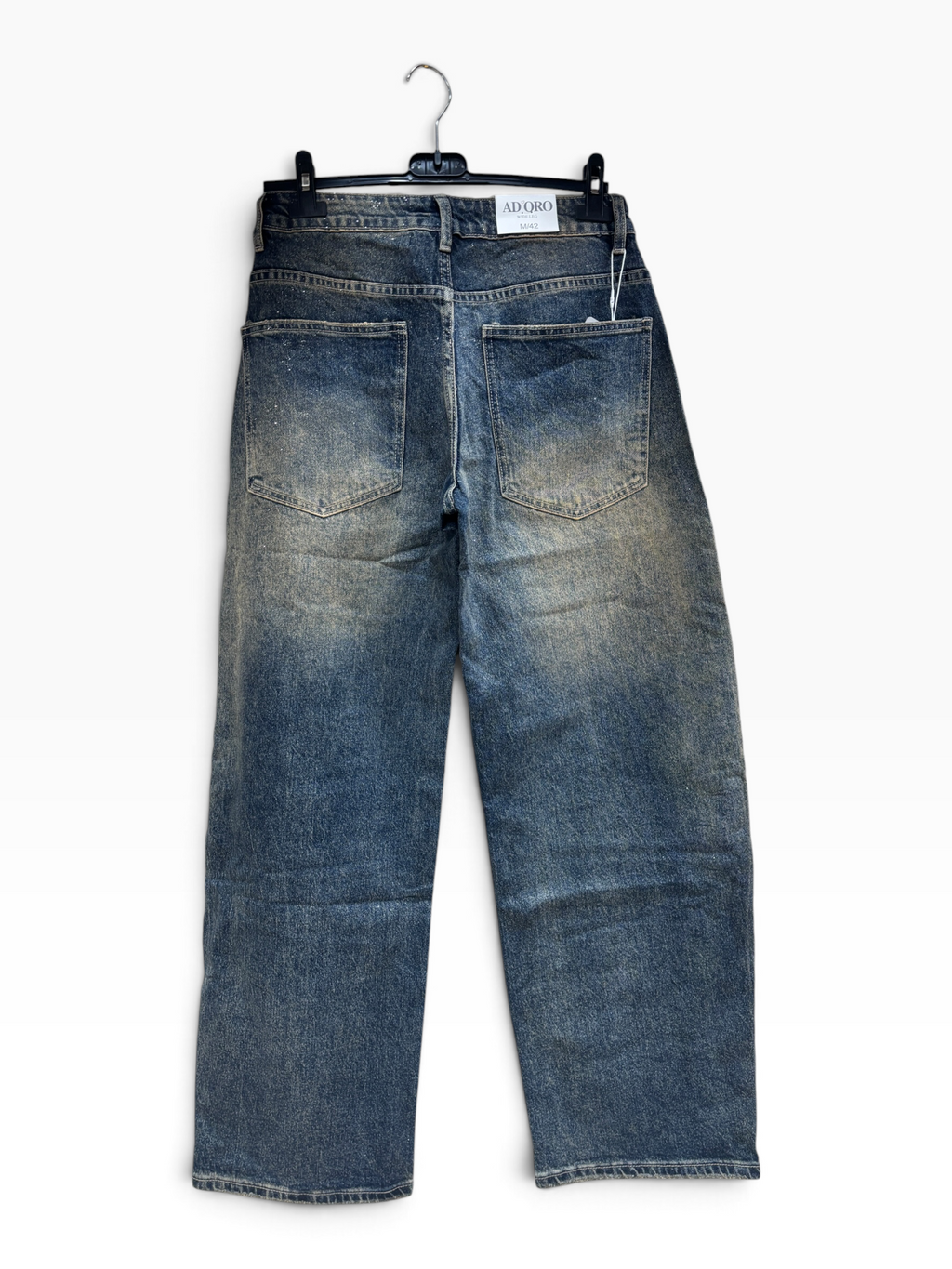 Jeans Wide Leg Vintage Wash con Micro Strappi e Schizzi di Vernice – Denim Medio