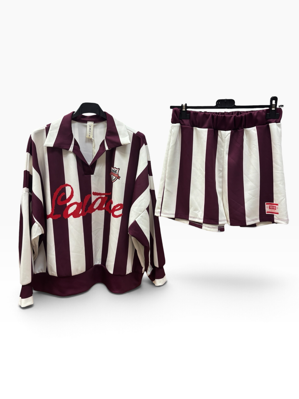 Completo Palace Bordeaux and White