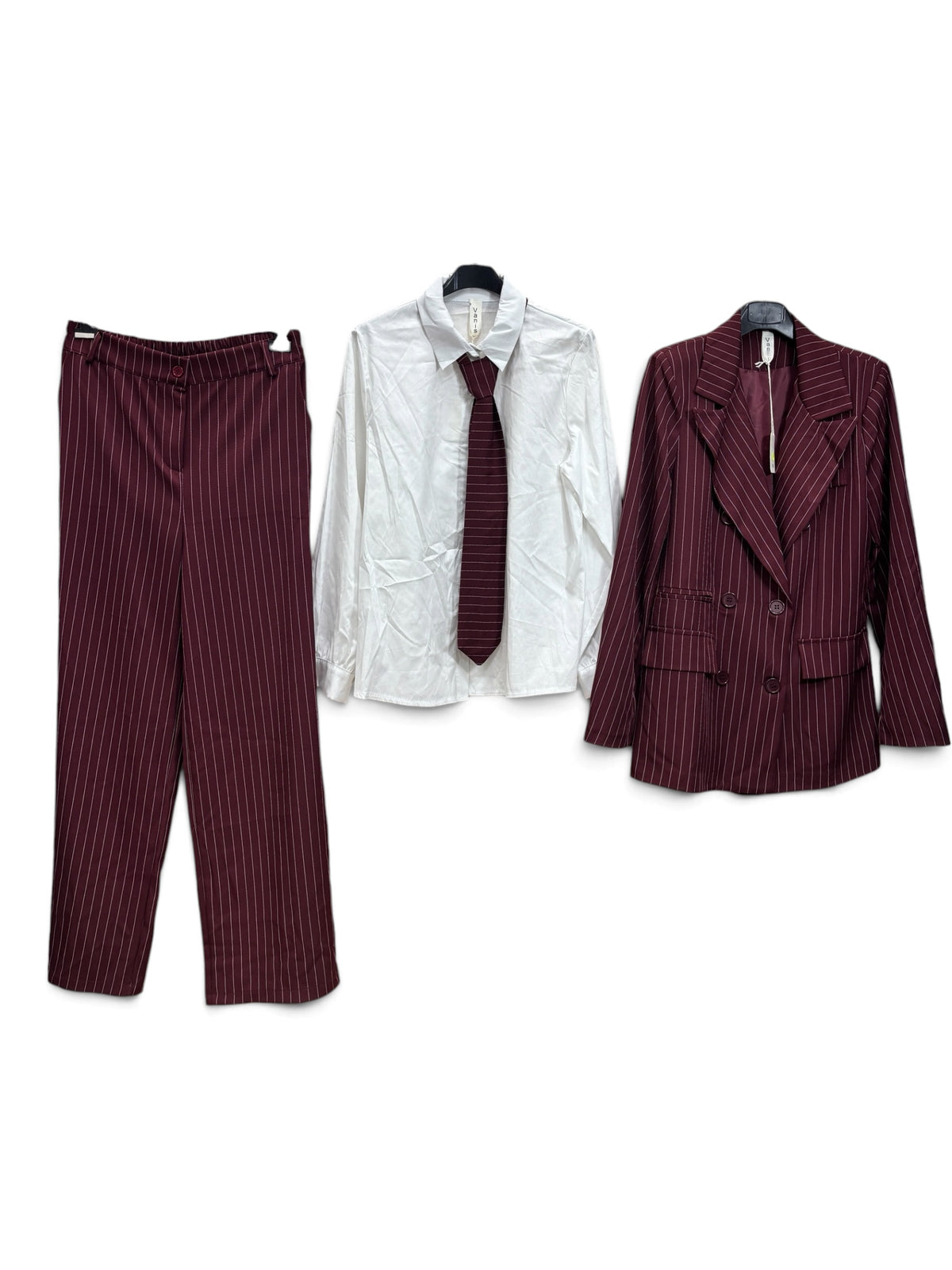 Completo Tailleur 4 Pezzi Burgundy Gessato – Blazer, Pantalone, Camicia e Cravatta