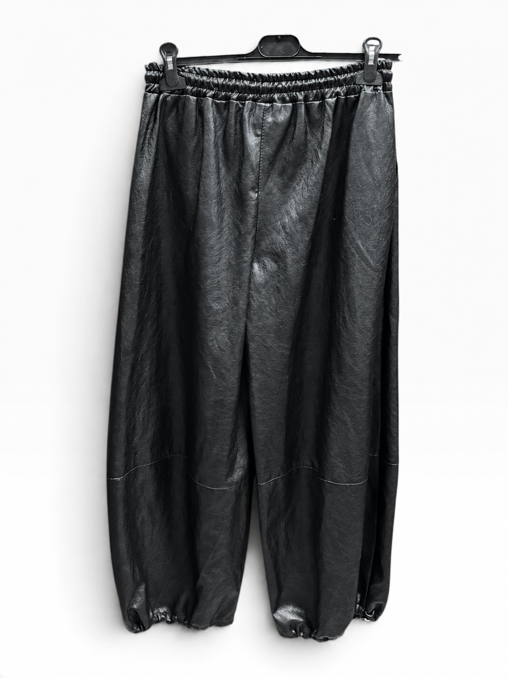 Pantalone Jogger in Ecopelle Nera con Coulisse e Fondo Elasticizzato
