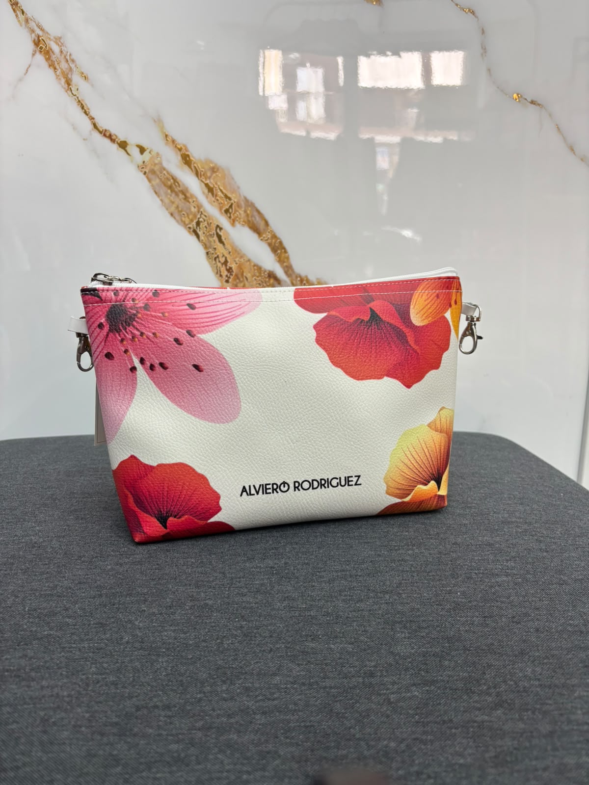 Pochette Sakura con tracolla "Fiori Colorati"