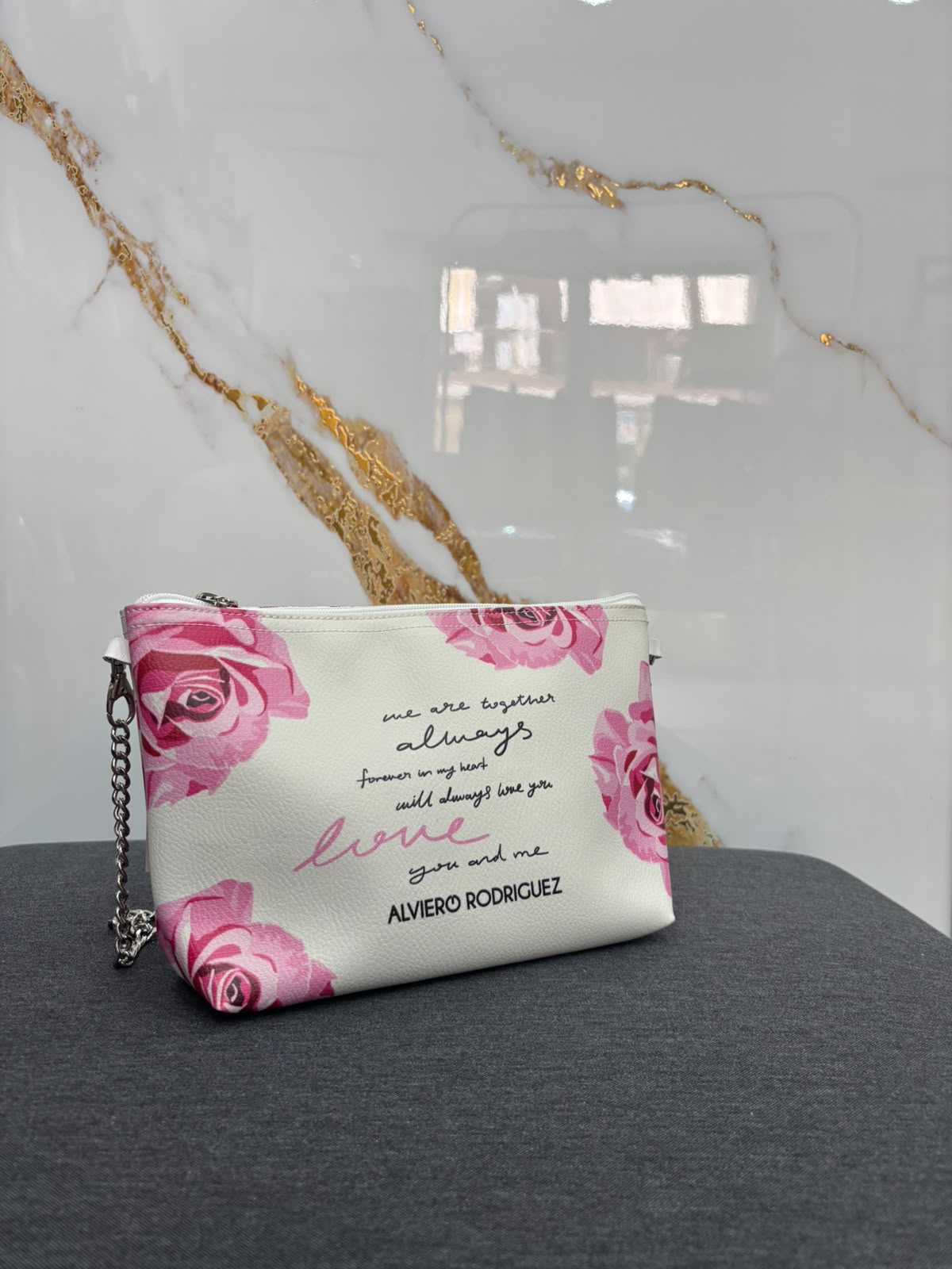 Pochette Sakura con tracolla "Frase"