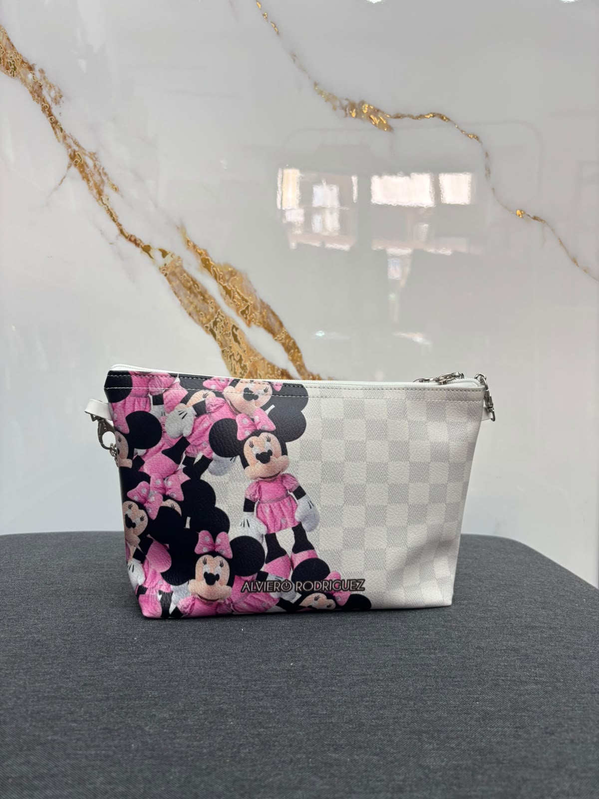 Pochette Sakura con tracolla "Minnie Scacchi"